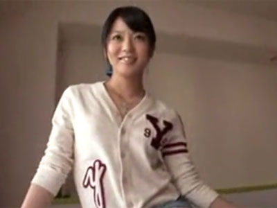 スレンダーで可愛いお姉さんが膣奥にザーメン生中出しされてマジイキ