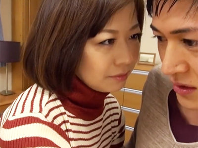 「見てたんでしょ？」オナってた叔母を目撃してしまったら痴女られて強制中出し交尾ｗ