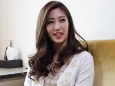 お色気奥様をホテルで口説き落としてNTR中出しパコ成功ｗ