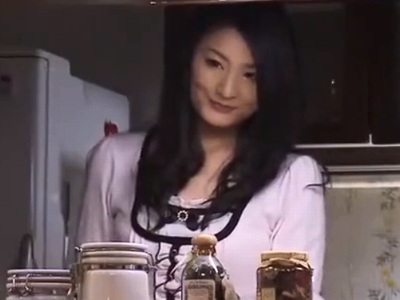 「お願いやめてッ」美熟女が義弟に無理やり迫られ容赦なく犯されるｗ