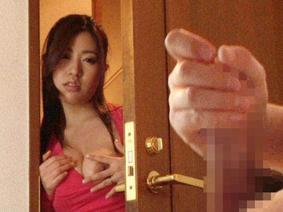 旦那の連れ子の若い男根に理性保てず近親騎乗する義母